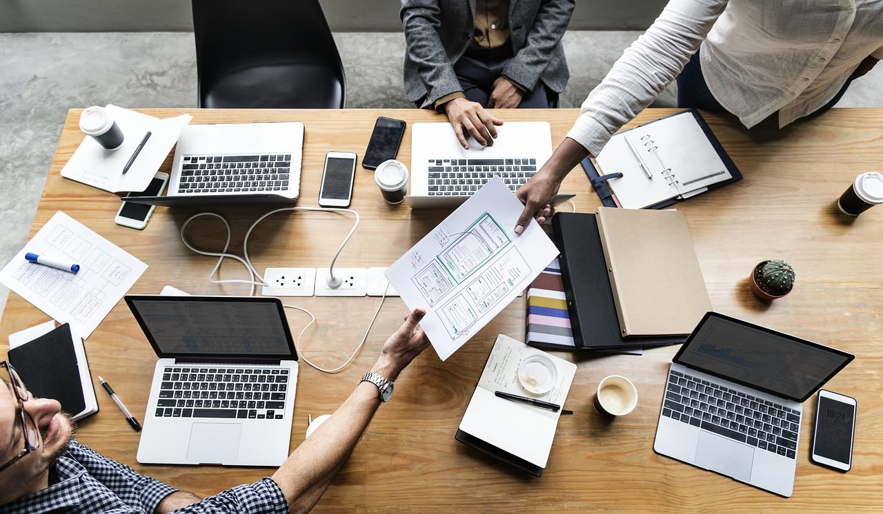 Should a Startup Consider Using a 3PL?